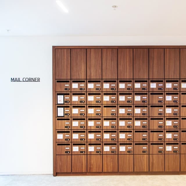 Lorenzo walnut brown in renovation of The Marnix